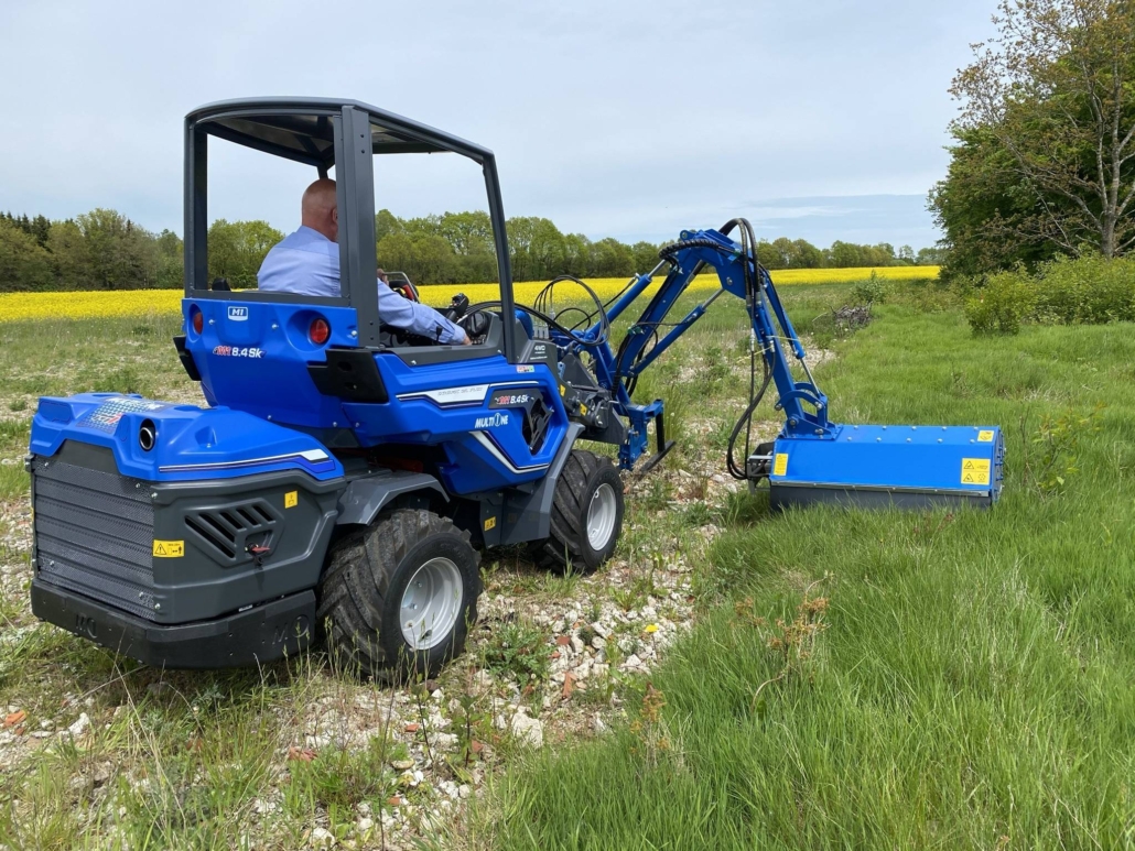 MultiOne mini loader 8.4 series 02 with side arm