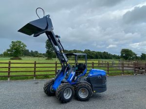 MultiOne mini loader 8.5 series 02 with lifted bucket