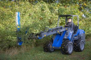 MultiOne mini loader 8.5 series 05 with side trimmer