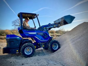 EZ8 with lifted bucket