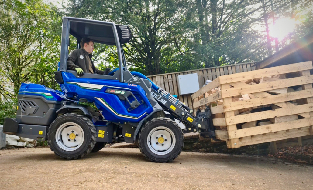 EZ8 pallet fork lifing a wooden box