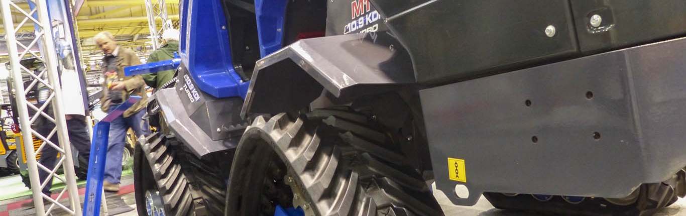 track drive system zoomed
