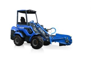 swing stump grinder right side view