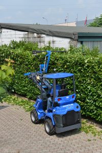 hedge trimmer seen from an upper point of view